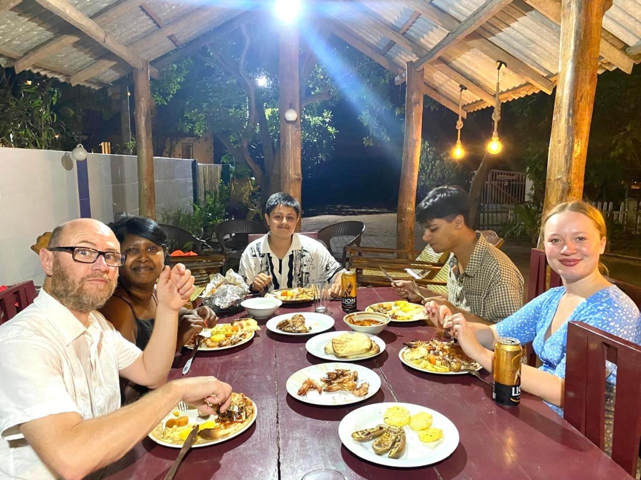 The Beach House , Nilaveli , 亭可马里 外观 照片